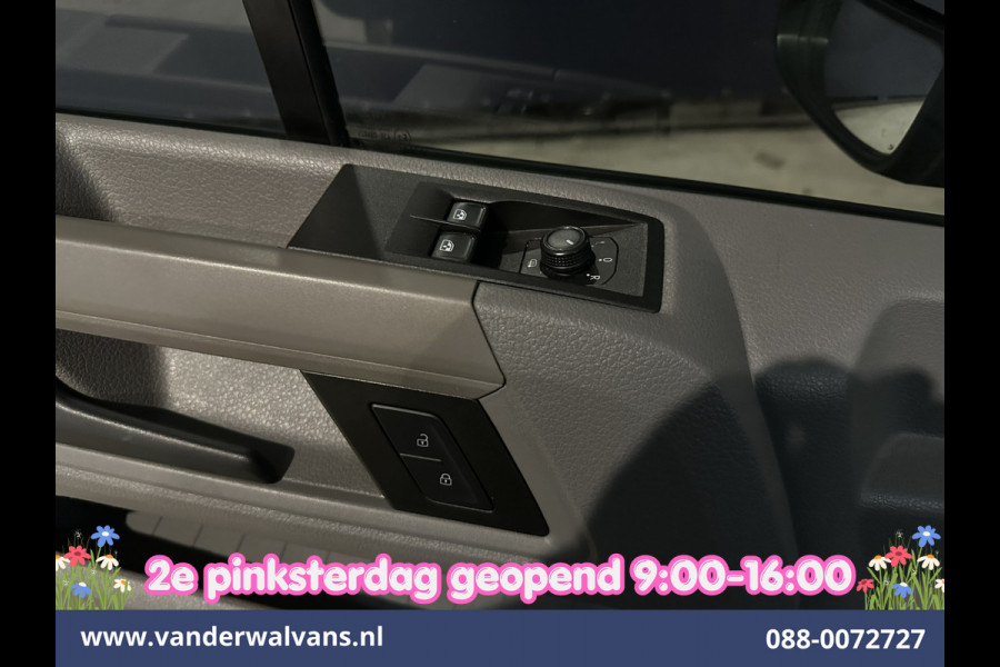 Volkswagen Crafter 2.0 TDI 177pk L3H3 L2H2 Euro6 Airco | Camera | Navigatie | Apple Carplay | Cruisecontrol Android Auto, Chauffeursstoel, 3000kg trekvermogen, Massagestoel