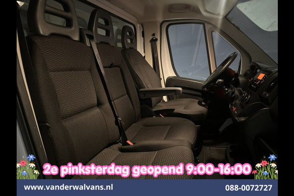 Peugeot Boxer 2.2 BlueHDi 141pk Bakwagen 436cm Lang Laadklep Euro6 Airco | Cruisecontrol | 1085kg laadvermogen Bijrijdersbank.