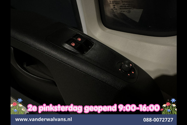 Peugeot Boxer 2.2 BlueHDi 141pk Bakwagen 436cm Lang Laadklep Euro6 Airco | Cruisecontrol | 1085kg laadvermogen Bijrijdersbank.