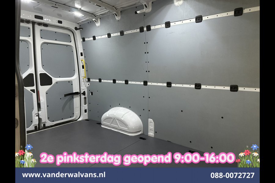 Volkswagen Crafter 2.0 TDI L3H3 L2H2 Euro6 Airco | Apple Carplay | Android Auto | Parkeersensoren Bijrijdersbank
