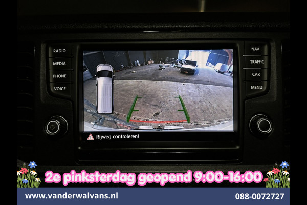 Volkswagen Crafter 2.0 TDI 141pk Automaat L3H3 L2H2 Euro6 Airco | Camera | Navigatie | 3000kg Trekhaak | Imperiaal | Apple Carplay Chauffeursstoel, Cruisecontrol, Android Auto, Parkeersensoren