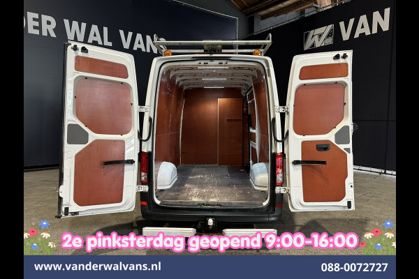 Volkswagen Crafter 2.0 TDI 141pk Automaat L3H3 L2H2 Euro6 Airco | Camera | Navigatie | 3000kg Trekhaak | Imperiaal | Apple Carplay Chauffeursstoel, Cruisecontrol, Android Auto, Parkeersensoren