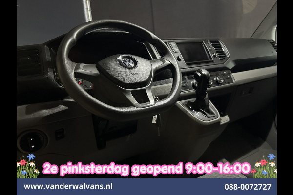 Volkswagen Crafter 2.0 TDI 141pk Automaat L3H3 L2H2 Euro6 Airco | Camera | Navigatie | 3000kg Trekhaak | Imperiaal | Apple Carplay Chauffeursstoel, Cruisecontrol, Android Auto, Parkeersensoren