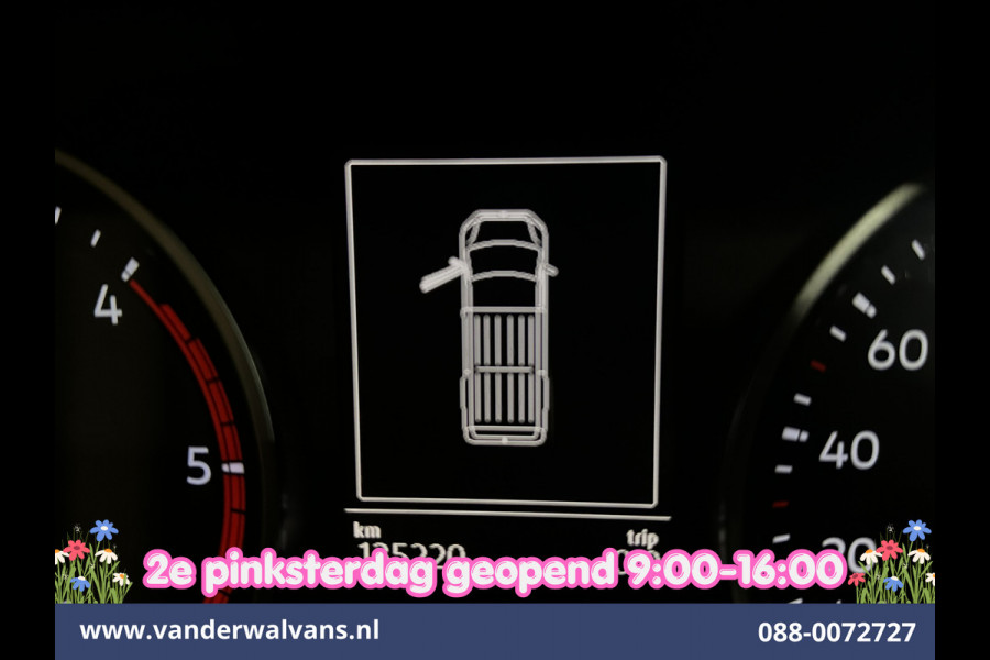 Volkswagen Crafter 2.0 TDI 141pk Automaat L3H3 L2H2 Euro6 Airco | Camera | Navigatie | 3000kg Trekhaak | Imperiaal | Apple Carplay Chauffeursstoel, Cruisecontrol, Android Auto, Parkeersensoren