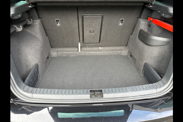 Škoda Karoq 1.5 TSI ACT Sportline Business Prijs Rijklaar!!