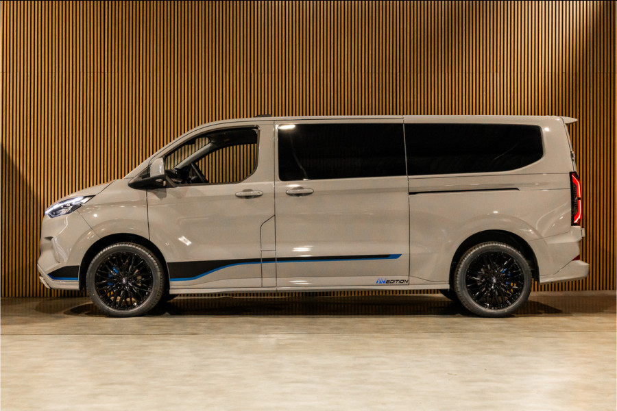 Ford Transit Custom 2.0 TDCI L2H1 SPORT 170 PK DC | BPM VRIJ | DUBBEL CABINE | 360 CAMERA | ACC | BLIS | NAVIGATIE | CARPLAY | LANE ASSIST | ELEK  TREKHAAK | 5-ZITTER | VERLENGDE FABRIEKSGARANTIE TOT12-2029