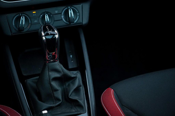 Škoda Kamiq 1.0 TSI Monte Carlo / DSG Aut / Pano / Matrix / Camera / Adaptive Cruise