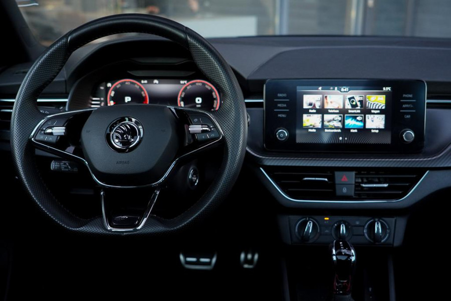 Škoda Kamiq 1.0 TSI Monte Carlo / DSG Aut / Pano / Matrix / Camera / Adaptive Cruise