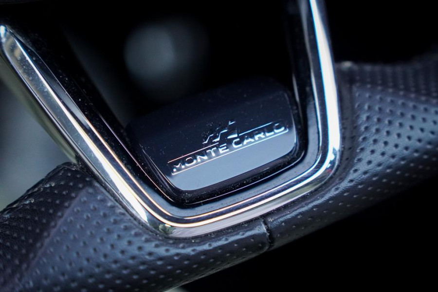 Škoda Kamiq 1.0 TSI Monte Carlo / DSG Aut / Pano / Matrix / Camera / Adaptive Cruise