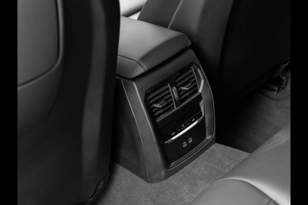 BMW 3 Serie Touring M3 xDrive - Carbon Brakes - Stoelventilatie - Carbon Interieur