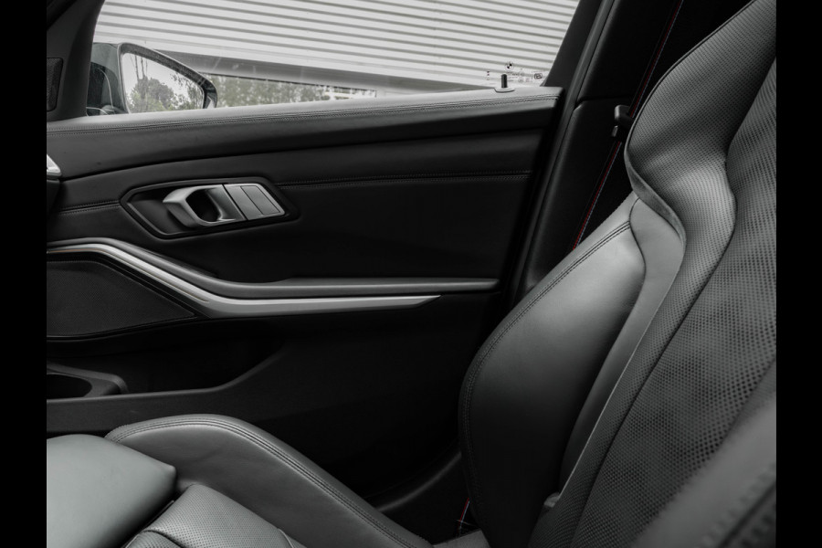 BMW 3 Serie Touring M3 xDrive - Carbon Brakes - Stoelventilatie - Carbon Interieur