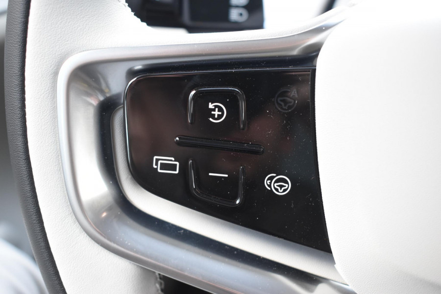 Volvo ES90 333PK Single Motor Extended Range Ultra 92 kWh Luchtvering / Bowers & Wilkins / 22" / Pilot Assist Pack / Visual Park assist / Geventileerde voor- en achterstoelen / Panoramadak / Massagefunctie voorstoelen / Soft Close / HD Pixel LED koplampen