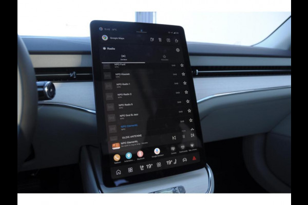 Volvo ES90 333PK Single Motor Extended Range Ultra 92 kWh Luchtvering / Bowers & Wilkins / 22" / Pilot Assist Pack / Visual Park assist / Geventileerde voor- en achterstoelen / Panoramadak / Massagefunctie voorstoelen / Soft Close / HD Pixel LED koplampen