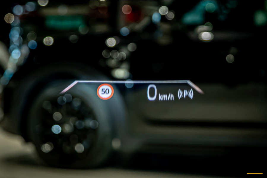 BMW X1 SDrive18i|M-sport|NAP|E-trekhaak|Cam|HUD|DealerOnderh