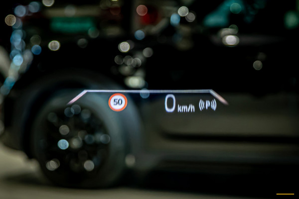 BMW X1 SDrive18i|M-sport|NAP|E-trekhaak|Cam|HUD|DealerOnderh