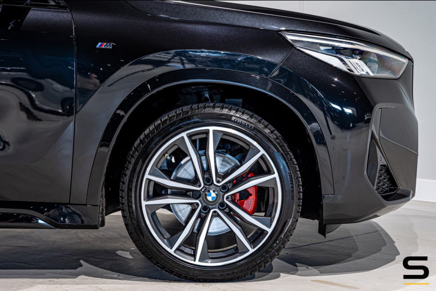 BMW X1 SDrive18i|M-sport|NAP|E-trekhaak|Cam|HUD|DealerOnderh
