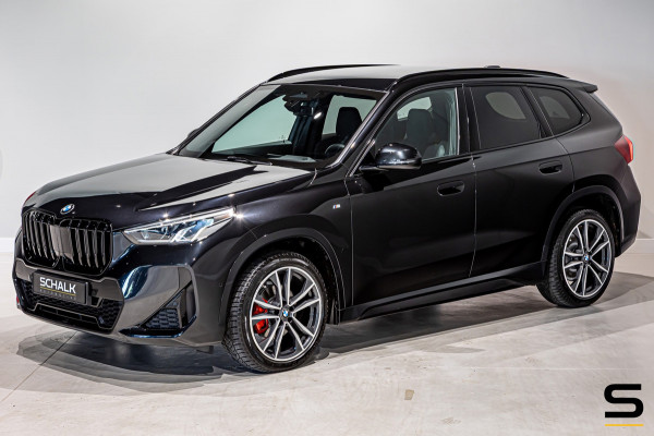 BMW X1 SDrive18i|M-sport|NAP|E-trekhaak|Cam|HUD|DealerOnderh