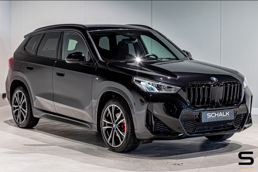BMW X1 SDrive18i|M-sport|NAP|E-trekhaak|Cam|HUD|DealerOnderh