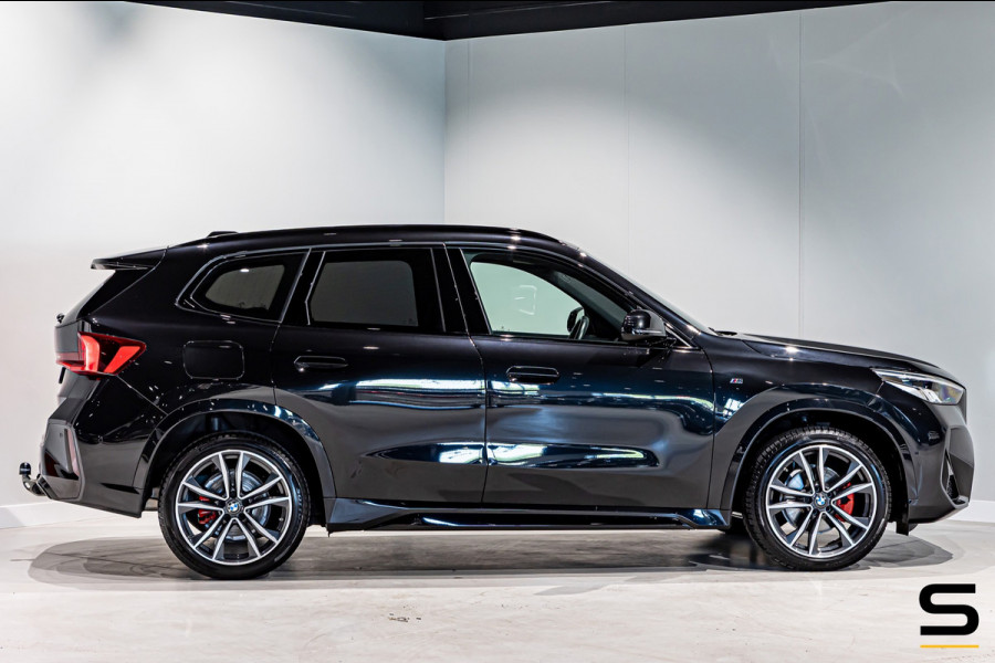 BMW X1 SDrive18i|M-sport|NAP|E-trekhaak|Cam|HUD|DealerOnderh