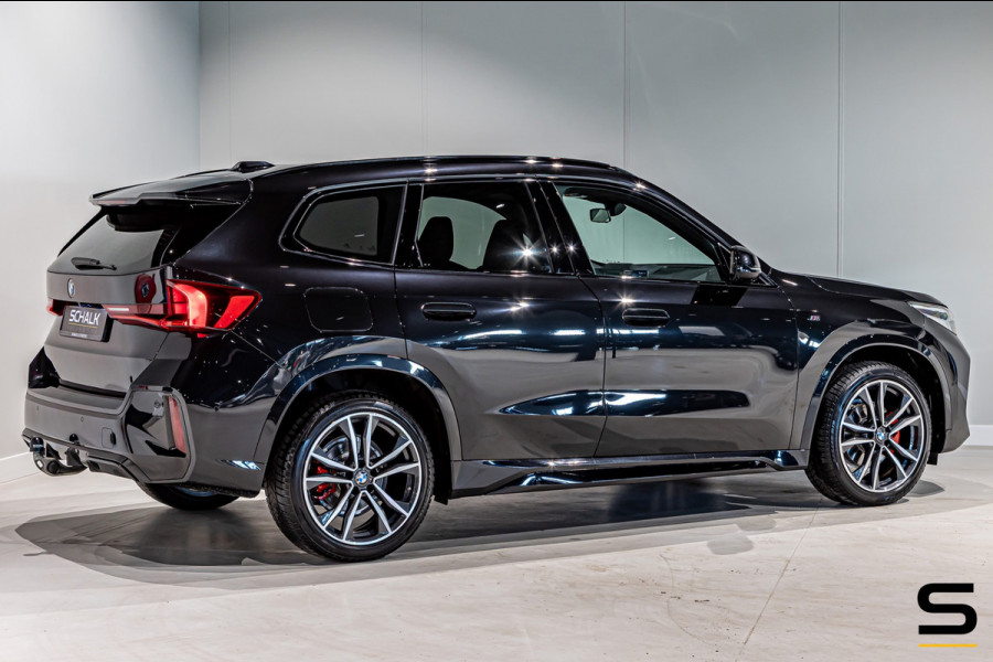 BMW X1 SDrive18i|M-sport|NAP|E-trekhaak|Cam|HUD|DealerOnderh