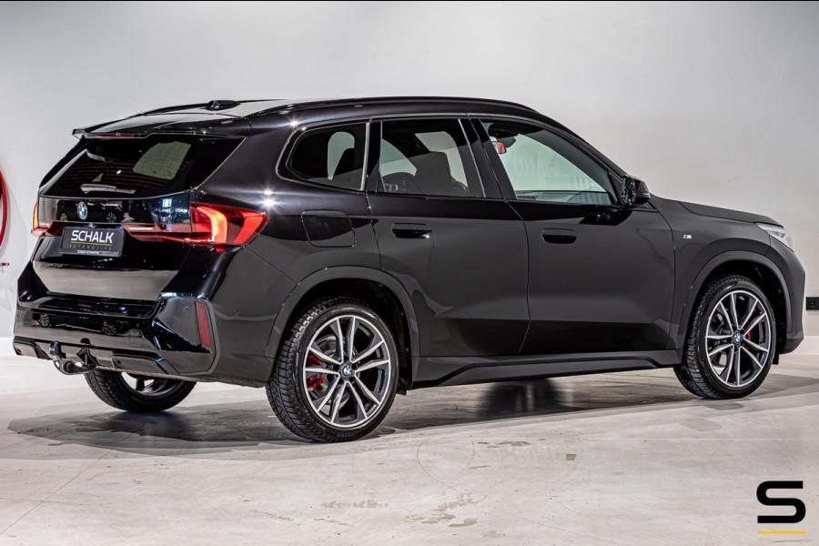 BMW X1 SDrive18i|M-sport|NAP|E-trekhaak|Cam|HUD|DealerOnderh