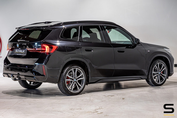 BMW X1 SDrive18i|M-sport|NAP|E-trekhaak|Cam|HUD|DealerOnderh