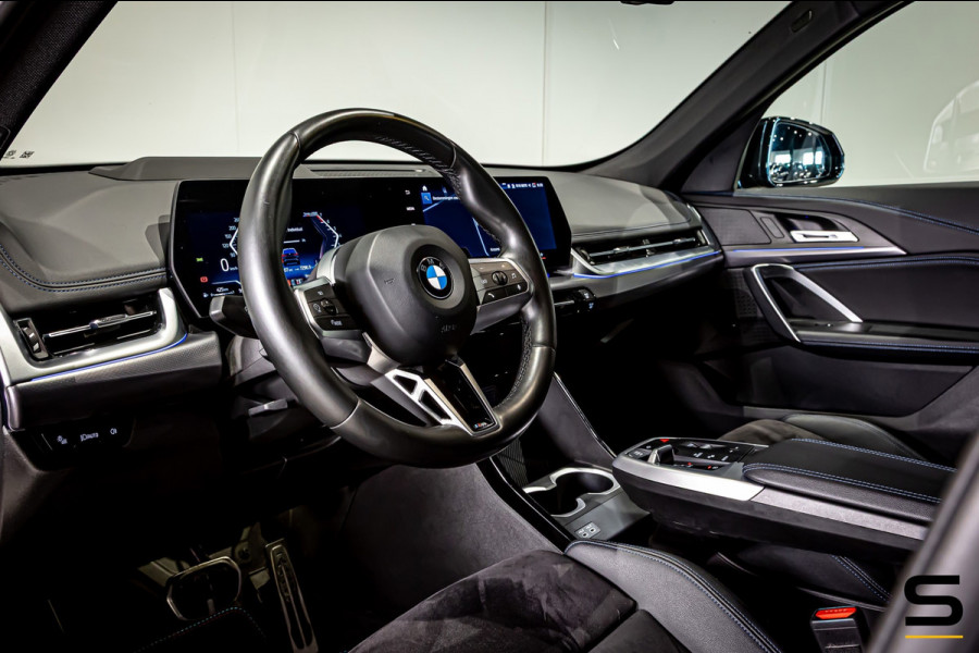 BMW X1 SDrive18i|M-sport|NAP|E-trekhaak|Cam|HUD|DealerOnderh