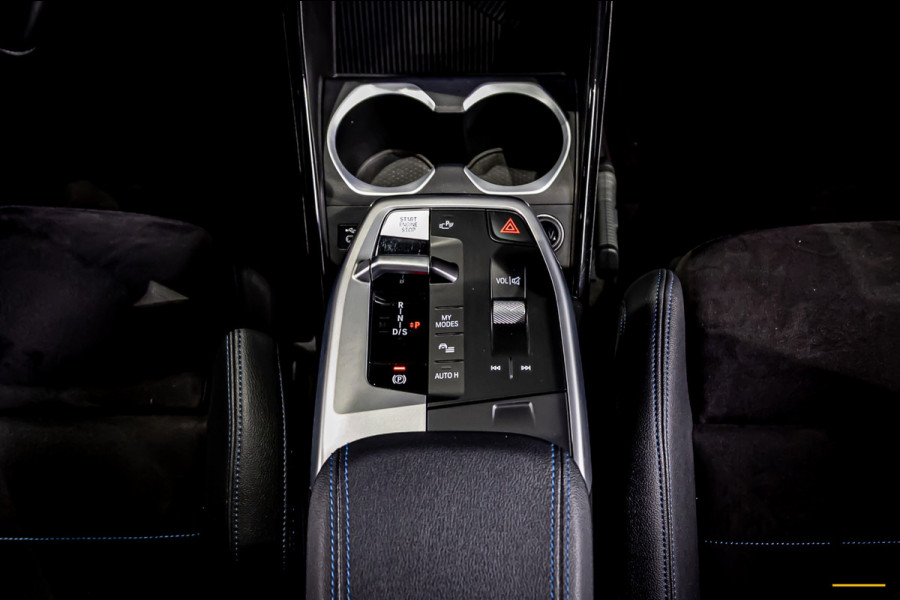 BMW X1 SDrive18i|M-sport|NAP|E-trekhaak|Cam|HUD|DealerOnderh