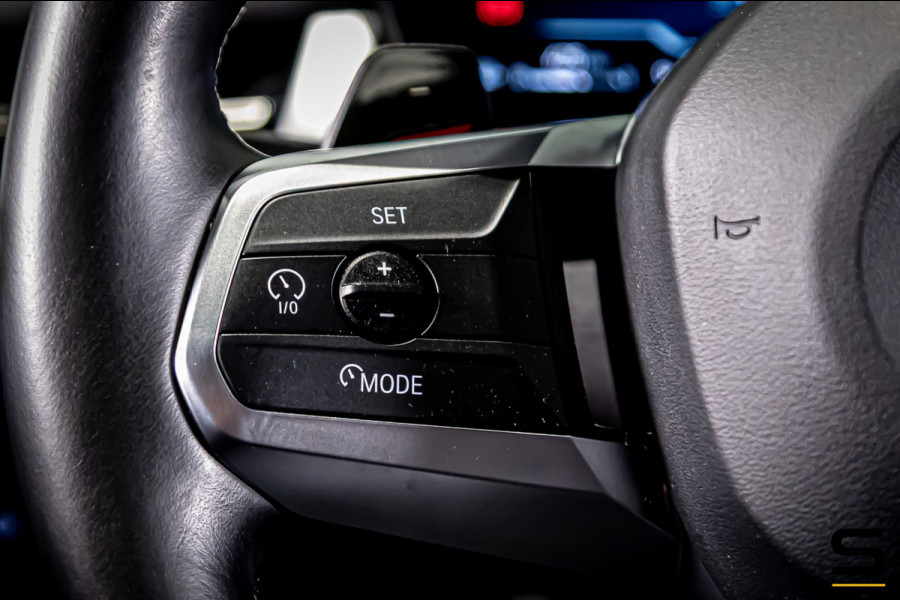 BMW X1 SDrive18i|M-sport|NAP|E-trekhaak|Cam|HUD|DealerOnderh