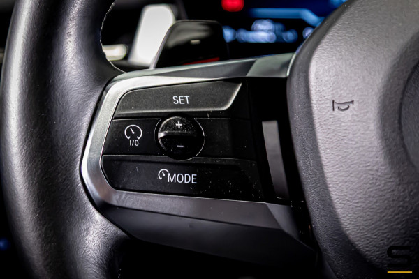 BMW X1 SDrive18i|M-sport|NAP|E-trekhaak|Cam|HUD|DealerOnderh