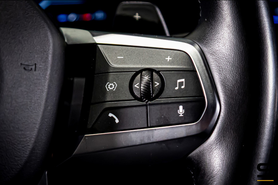 BMW X1 SDrive18i|M-sport|NAP|E-trekhaak|Cam|HUD|DealerOnderh