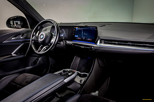 BMW X1 SDrive18i|M-sport|NAP|E-trekhaak|Cam|HUD|DealerOnderh