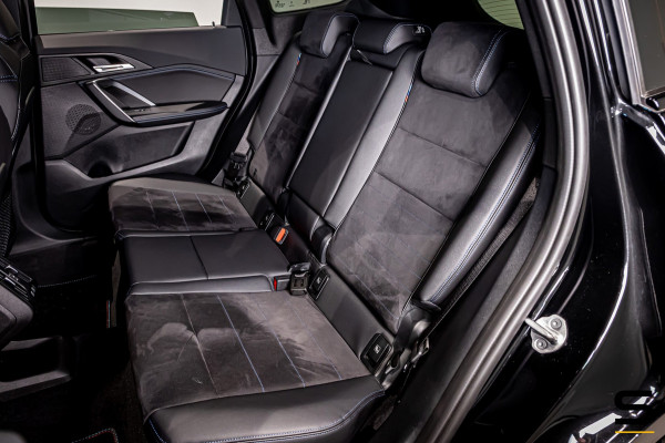 BMW X1 SDrive18i|M-sport|NAP|E-trekhaak|Cam|HUD|DealerOnderh