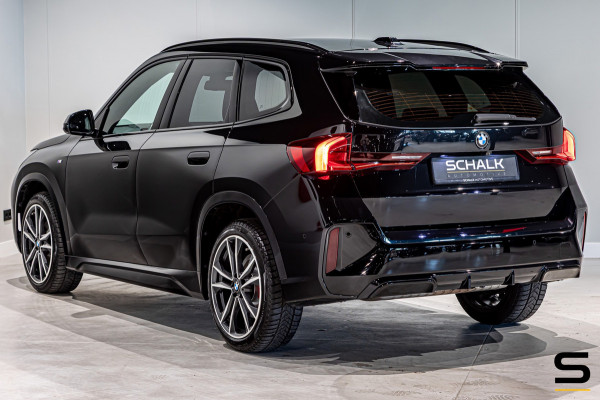 BMW X1 SDrive18i|M-sport|NAP|E-trekhaak|Cam|HUD|DealerOnderh