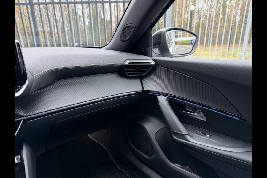 Peugeot 2008 HYBRID 145 GT-LINE Alcantara Stoelverwarming 13.000 EURO KORTING