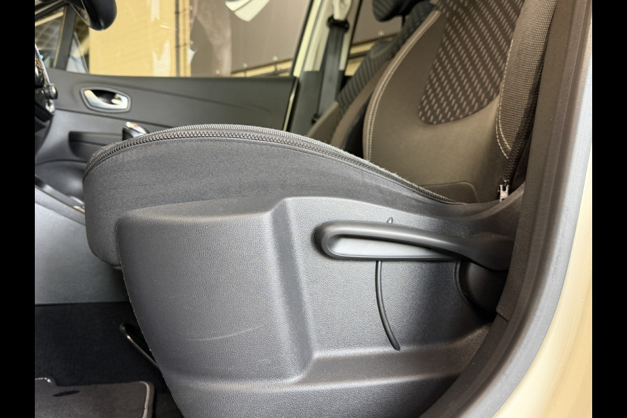 Renault Captur 0.9 TCe Intens Navi | 17" | Stoelverwarming | Camera | Bluetooth | 100% elk jaar Dealer onderhouden!