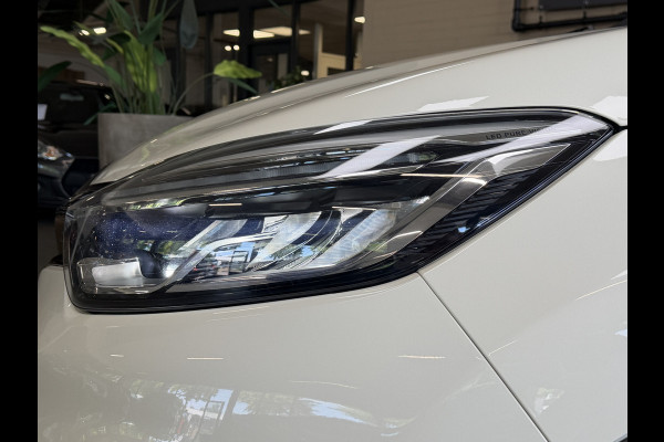 Renault Captur 0.9 TCe Intens Navi | 17" | Stoelverwarming | Camera | Bluetooth | 100% elk jaar Dealer onderhouden!