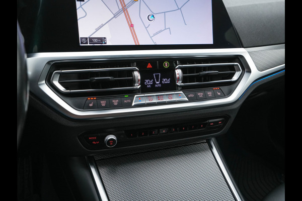 BMW 3 Serie Touring 330e M-Sportpack High Executive (Plug-in) Aut. *LEATHER-MICROFIBRE | FULL-LED | DIGI-COCKPIT | HEATED-SPORTSEATS | CAMERA | CARPLAY | SHIFTPADDLES | NAVI-FULLMAP | PRIVACY-GLASS | ECC | PDC | CRUISE | TOWBAR | 18''ALU*