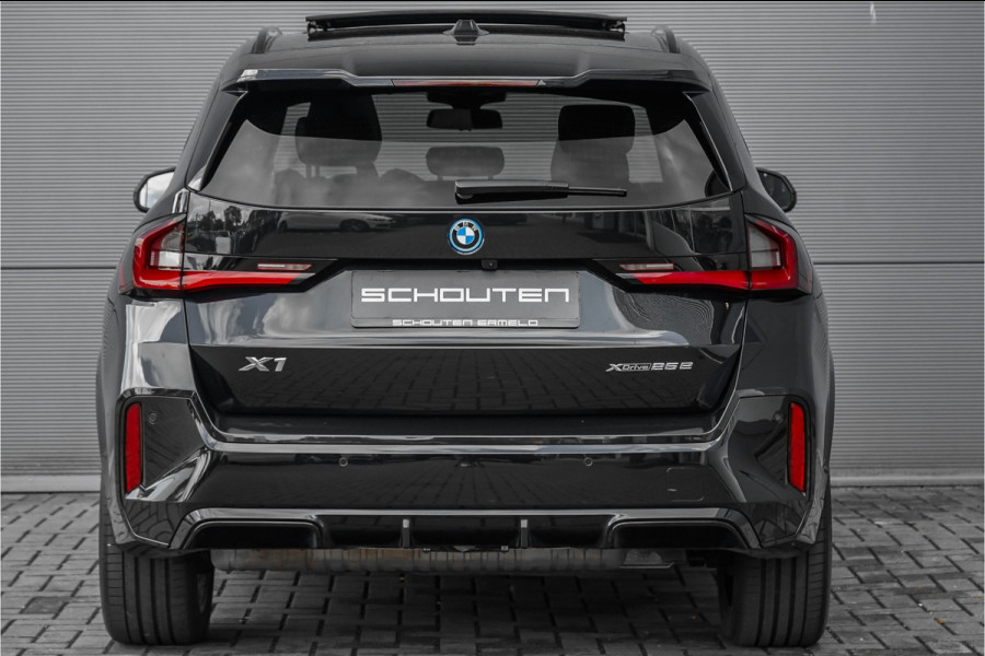 BMW X1 xDrive25e M-Sport Pano Trekhaak Stoelverw 19"