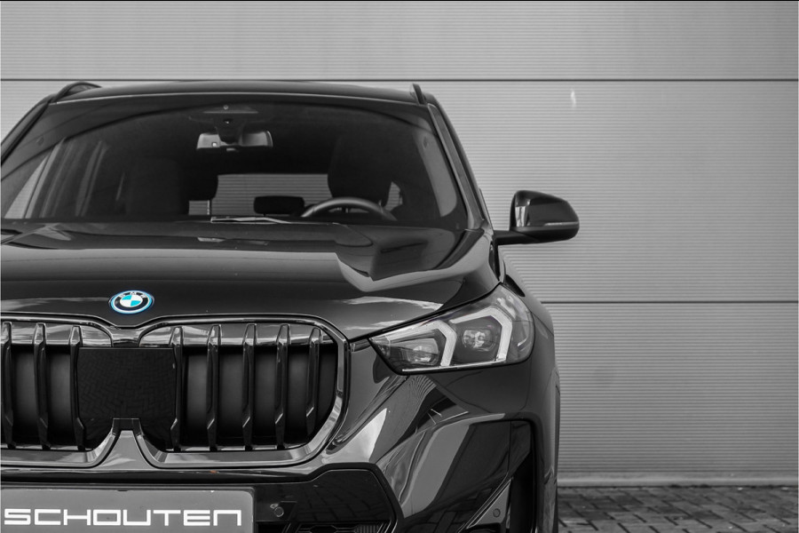 BMW X1 xDrive25e M-Sport Pano Trekhaak Stoelverw 19"