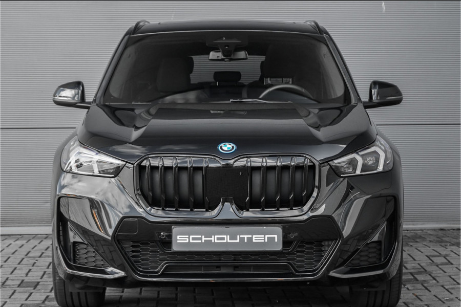 BMW X1 xDrive25e M-Sport Pano Trekhaak Stoelverw 19"