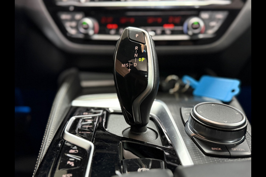 BMW 5 Serie Touring 530e M-Sport Pro xDrive |Pano | H/K Sound | HUD | ACC | Laser | Nappa leder | Luchtvering achteras