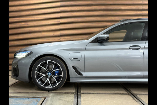 BMW 5 Serie Touring 530e M-Sport Pro xDrive |Pano | H/K Sound | HUD | ACC | Laser | Nappa leder | Luchtvering achteras