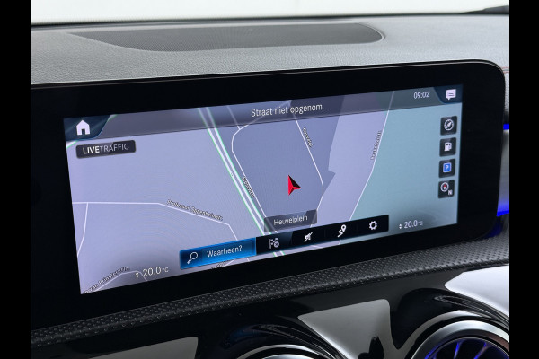 Mercedes-Benz CLA-Klasse 180 Automaat AMG Business Solution Panoramadak Camera Widescreen cockpit Apple Carplay Android Auto Navi Pdc Cruise Control Stoe Privacy Glas Lmv Led DAB Licht en zichtpakket Premium pakket Dealeronderhouden 1e Eigenaar Origineel Nederlandse Auto