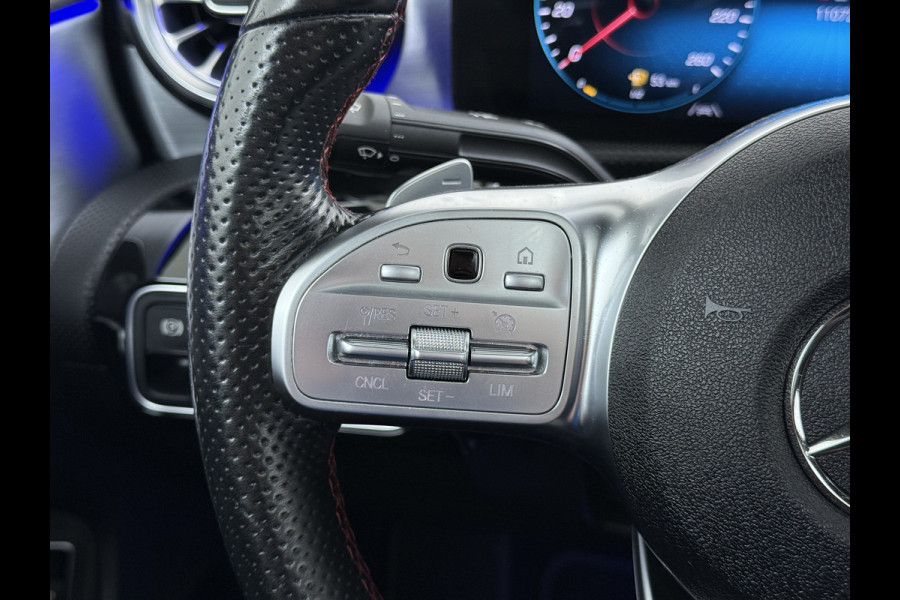 Mercedes-Benz CLA-Klasse 180 Automaat AMG Business Solution Panoramadak Camera Widescreen cockpit Apple Carplay Android Auto Navi Pdc Cruise Control Stoe Privacy Glas Lmv Led DAB Licht en zichtpakket Premium pakket Dealeronderhouden 1e Eigenaar Origineel Nederlandse Auto