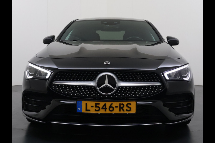Mercedes-Benz CLA-Klasse 180 Automaat AMG Business Solution Panoramadak Camera Widescreen cockpit Apple Carplay Android Auto Navi Pdc Cruise Control Stoe Privacy Glas Lmv Led DAB Licht en zichtpakket Premium pakket Dealeronderhouden 1e Eigenaar Origineel Nederlandse Auto
