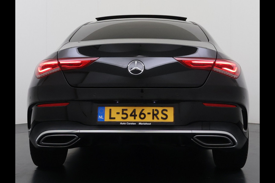 Mercedes-Benz CLA-Klasse 180 Automaat AMG Business Solution Panoramadak Camera Widescreen cockpit Apple Carplay Android Auto Navi Pdc Cruise Control Stoe Privacy Glas Lmv Led DAB Licht en zichtpakket Premium pakket Dealeronderhouden 1e Eigenaar Origineel Nederlandse Auto