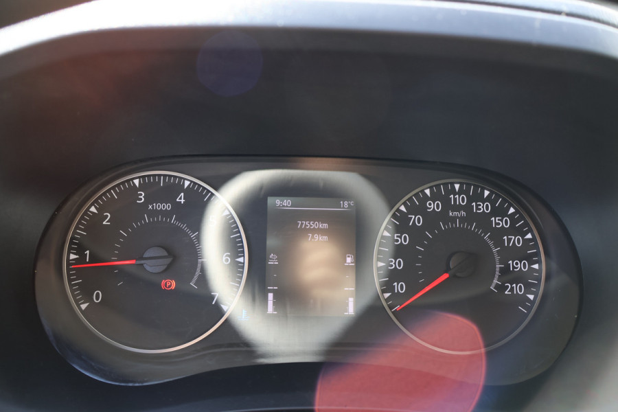 Renault Master 2.3 dCi Bakwagen met Laadklep