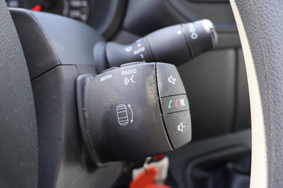 Renault Master 2.3 dCi Bakwagen met Laadklep