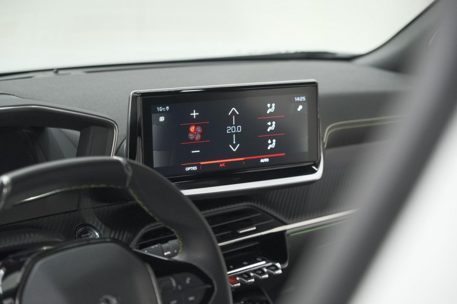 Peugeot 2008 PureTech 130 GT | Elektrisch Panoramadak | Camera | Dodehoekdetectie | Navigatie